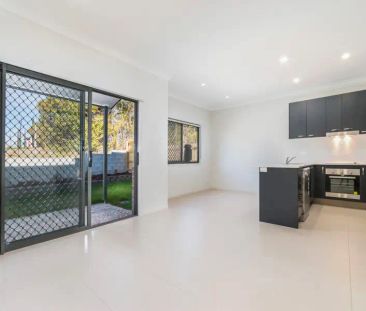 “Modern Townhouses in Prime Heathwood Location -$520 to INCREASE TO... - Photo 6