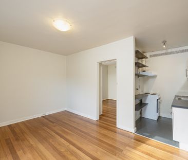 2/20 Payne Street, Caulfield North VIC 3161 - Apartment For Rent | ... - Photo 1