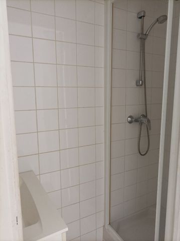 Location Appartement 2 pièces 18m² - Photo 3