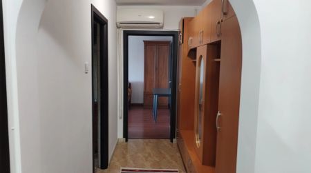 De inchiriat apartament, 2 camere, decomandat, 60 mp, Centru, UMF, Cod 163132 - Photo 2