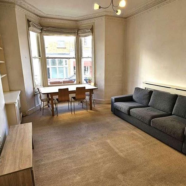 Blythe Road, London, W14 - Photo 1