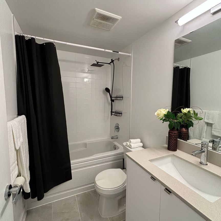 For Lease - 3200 Dakota Common Unit# B611, Burlington, Ontario - Photo 1