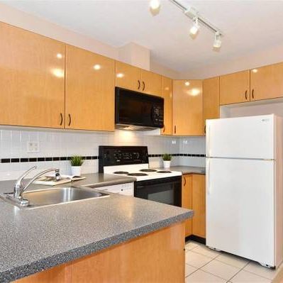 Yaletown furnished studio - Photo 1