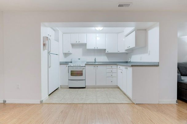 For Lease - 2217 Ghent Avenue, Burlington, Ontario - Photo 1