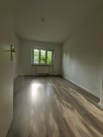 Lichtdurchflutet zum wöhlfühlen - ab Februar mit neuer Einbauküche! - Photo 2