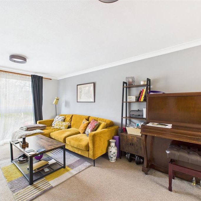 2 bedroom maisonette to rent - Photo 1