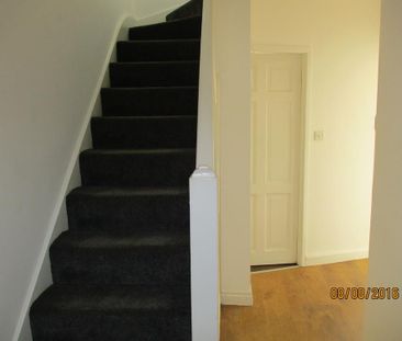 3 bedroom semi-detached house to rent - Photo 5