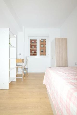 Carrer de l'Explorador Andrés, Valencia, Valencian Community 46022 - Photo 3