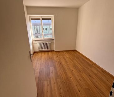 Moderne 3-Zimmer-Wohnung in zentraler Lage (Kleinbasel, Nähe Messep... - Photo 3