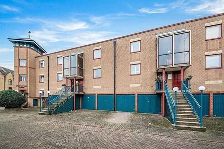 Bridgeport Place, Wapping, London, E1W - Photo 2