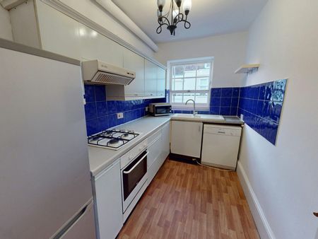 Flat to rent on - Photo 5