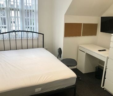 8 Bed Terraced House, St. James Road, LE2 - Photo 3