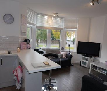 3 bedroom apartment to rent - Photo 1