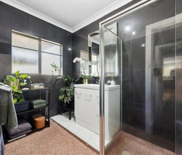 Spacious Family Home - Photo 6