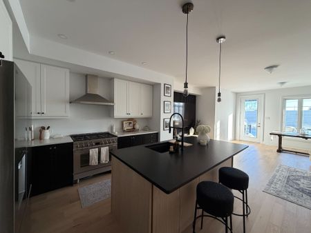 For Lease - 18 Kiernan Crescent, New Tecumseth, Ontario - Photo 3