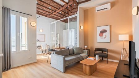 1-bedroom apartment for rent in Almagro, all bills included. - Photo 5