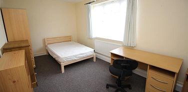 Tenterden Drive, Hales Place Estate, Canterbury, CT2 7BH, Kent - Photo 2