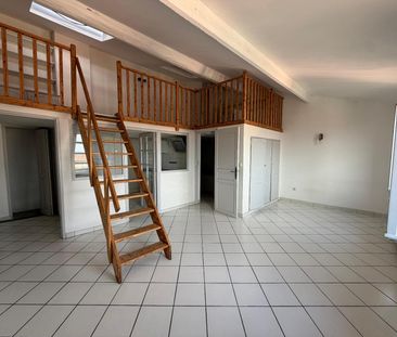 Location Appartement 2 pièces 49m² LYON 4ème - Photo 2