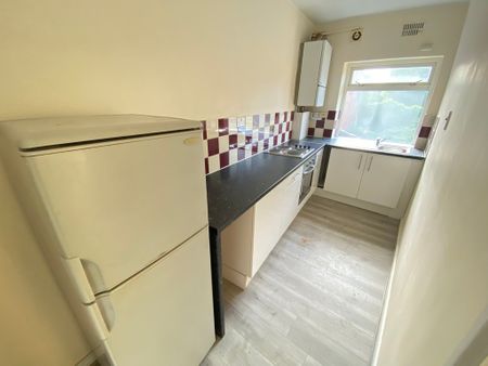 Parkfield Road, Parkfields, Wolverhampton - Photo 2