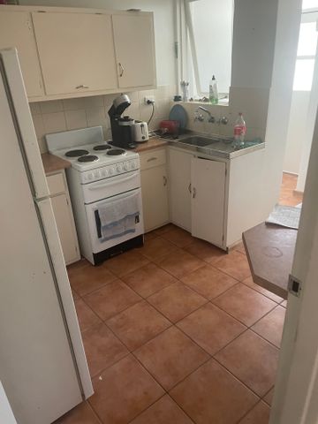 Henley Beach - Photo 2