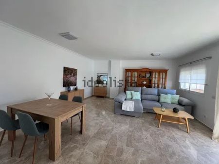 Alquiler de piso en Calle Torre Almenara - Photo 2