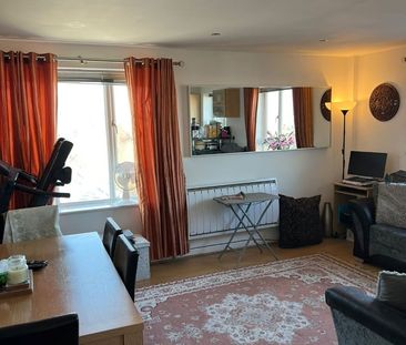 2 Bed Flat, Branagh Court, RG30 - Photo 2