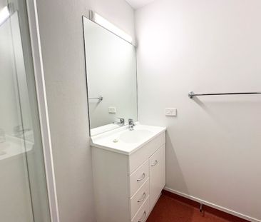 Fully Furnished Studio Apartment Vic Central on The Terrace - Photo 4