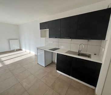 Location Appartement 1 pièce 34m² LUCE 28110 - Photo 4