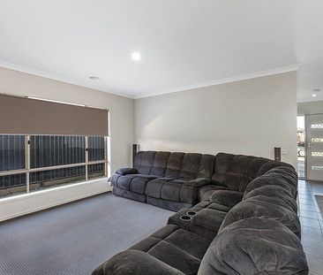 FAMILY HOME IN POPULAR LUCAS ESTATE! - Photo 2