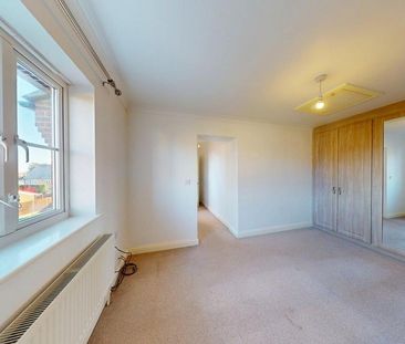 4 bedroom semi-detached house to rent - Photo 6