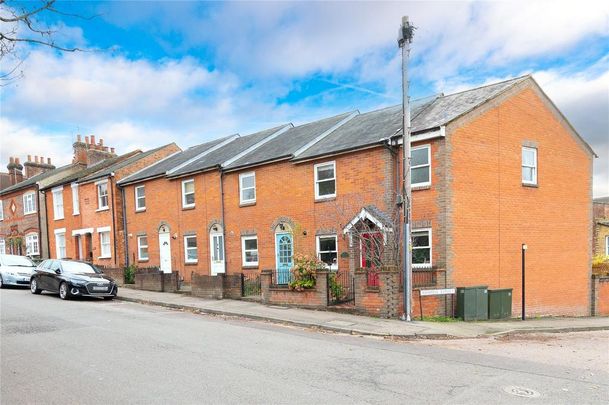 2 bedroom terraced house to rent - Photo 1