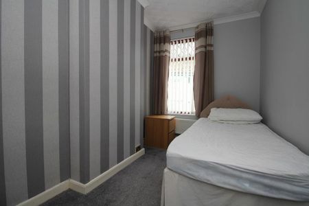 3 bedroom terraced house to rent - Photo 5