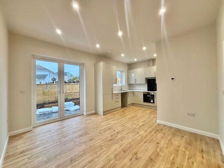 3 bedroom terraced house to rent - Photo 5