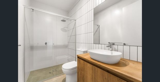 Stylish Modern Living - Photo 1