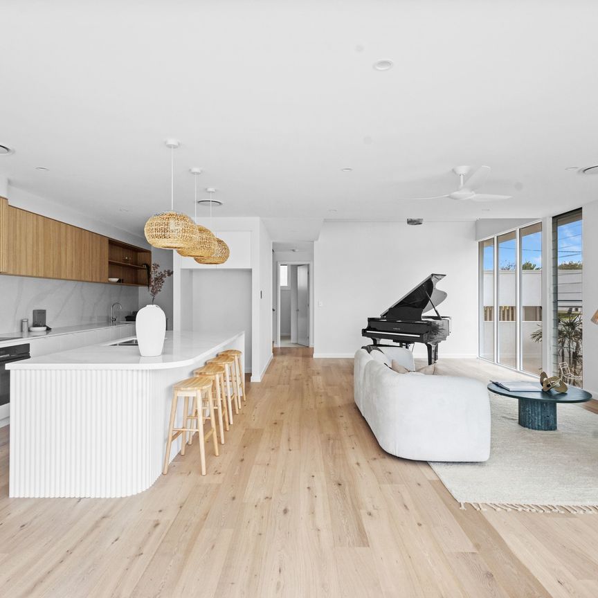 Unit 2/32 T E Peters Drive - Photo 1