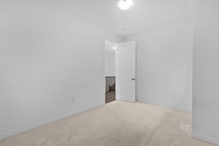 For Lease - 556 Boyd Lane, Milton, Ontario - Photo 2