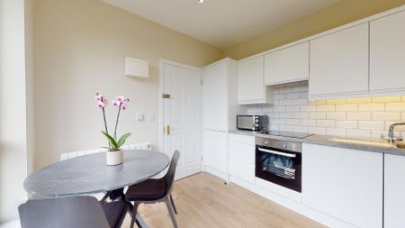 Studio apartment @18 Waterloo Road, Ballsbridge, Dublin 4, D04 F9W0. - Photo 3