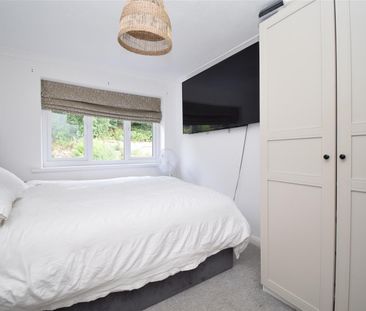 Oxford Drive, Kippax, Leeds - Photo 3