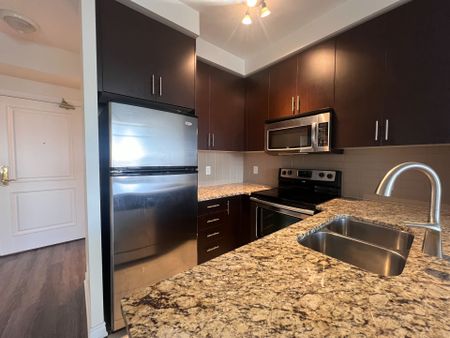 For Lease - 9245 Jane Street Unit# 1502, Vaughan, Ontario - Photo 2