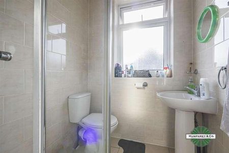 St. Heliers Road, London, E10 - Photo 2