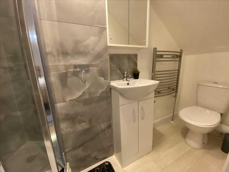 Studio to rent - Photo 5