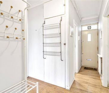 Blair House, Stockwell Gardens Estate, SW9 - Photo 2