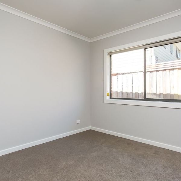 2/37 Hull Road, Croydon VIC 3136 - Photo 1
