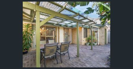 STREET FRONT FAMILY HOME - Photo 3