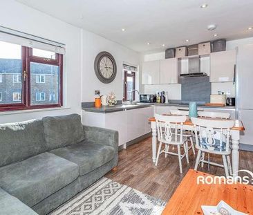 Courthouse Road, Maidenhead, Berkshire, SL6 - Photo 3