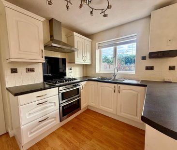 2 bedroom semi-detached house to rent - Photo 6