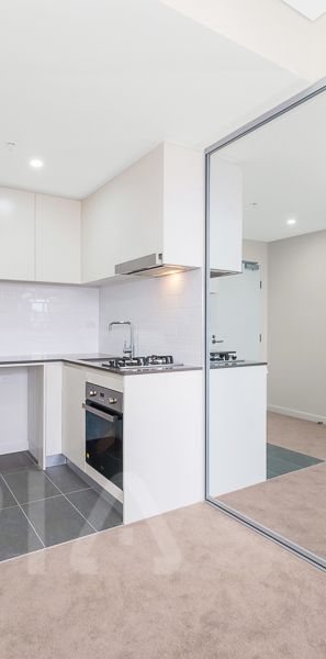 4.07b/20 Dressler Court Merrylands - Photo 1