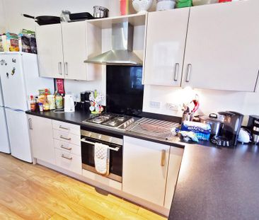 1 bedroom in a house share to rent - Photo 4