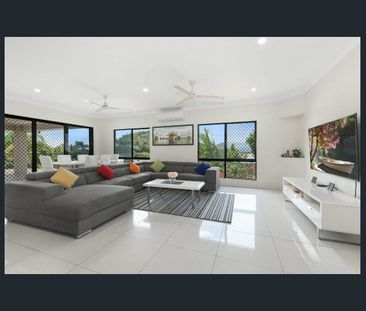 4 BEDROOM HOME WITH LARGE DECK - Photo 3