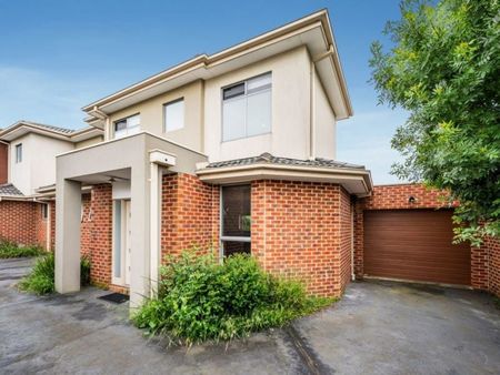 2/5 Daley Street, GLENROY - Photo 3